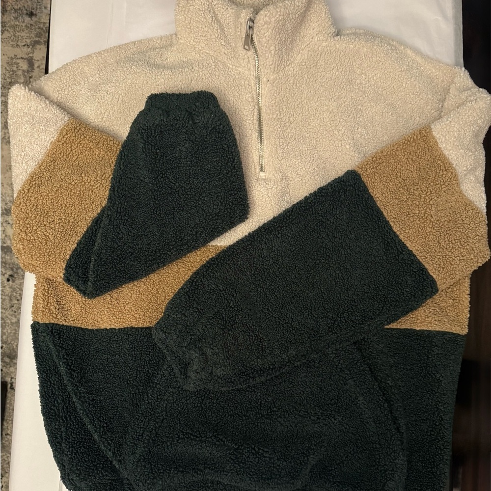 Colorblock Sherpa Quarter-Zip Pullover - Cream, Tan & Dark Green